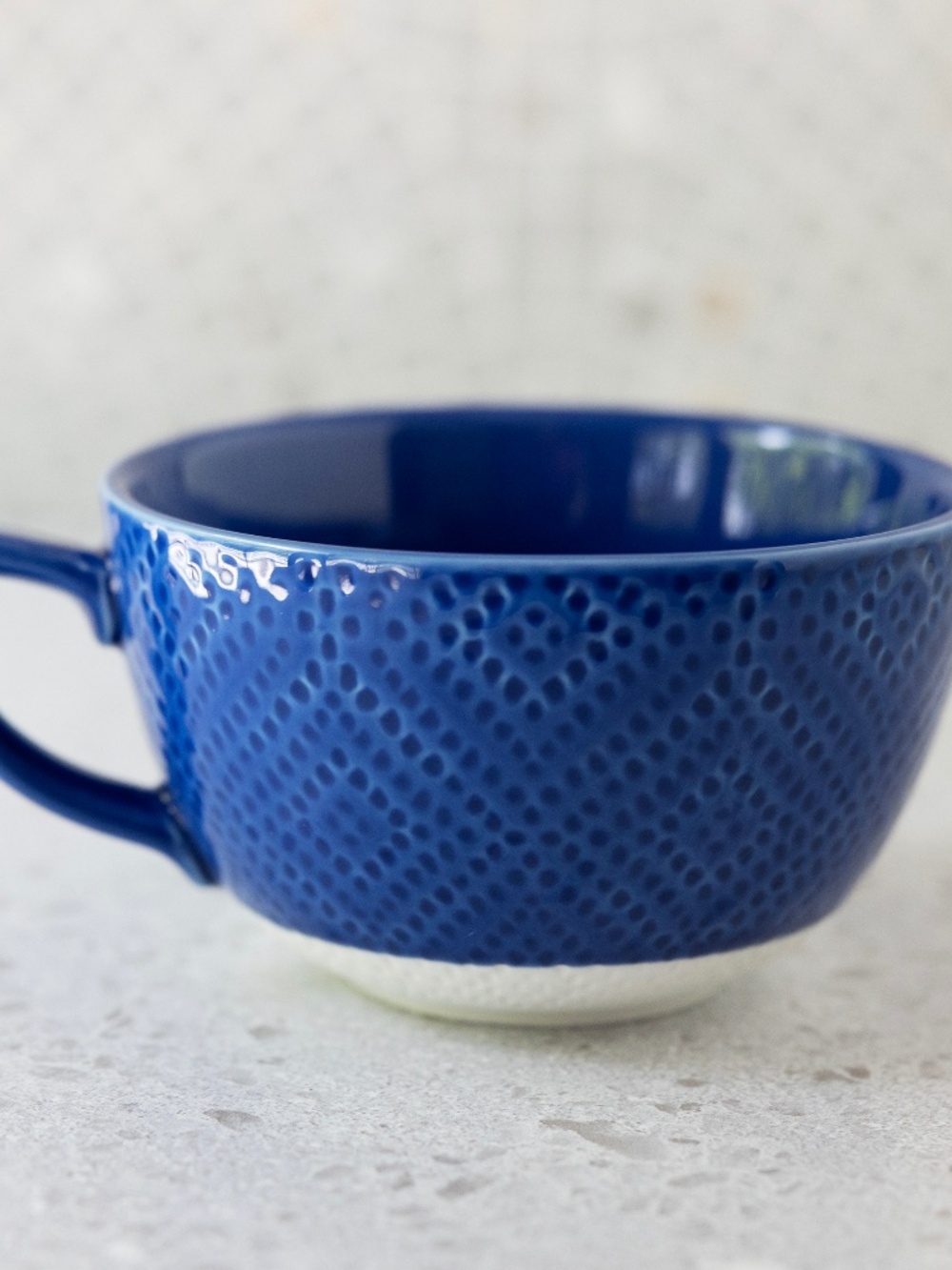 Threshold Geometric Diamond Design Blue White Stoneware Coffee Mug 12 oz